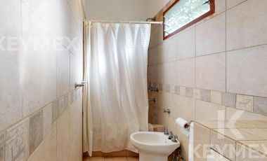 Casa en venta/ Alquiler de 4 dormitorios en Gonnet