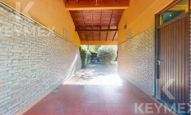 Casa en venta/ Alquiler de 4 dormitorios en Gonnet