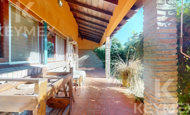 Casa en venta/ Alquiler de 4 dormitorios en Gonnet
