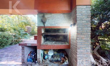 Casa en venta/ Alquiler de 4 dormitorios en Gonnet