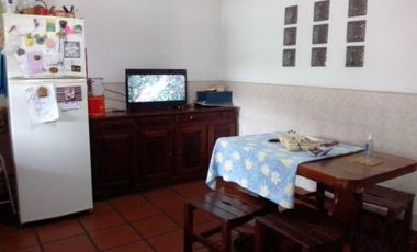 Casa en venta - 3 Dormitorios 2 Baños - Cocheras - 300Mts2 - Villa Lugano