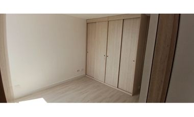 ACSI 1173. Se arrienda apartamento en Madrid. Conjunto Oliva.