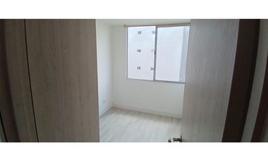 ACSI 1173. Se arrienda apartamento en Madrid. Conjunto Oliva.