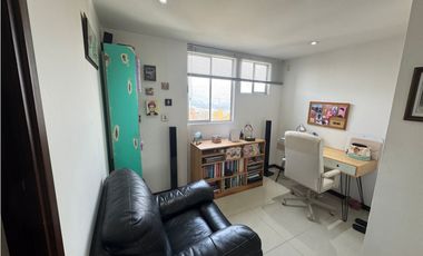 Vendo moderno apartamento en el POBLADO, sector los balsos.