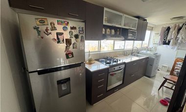 Vendo moderno apartamento en el POBLADO, sector los balsos.