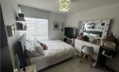 Vendo moderno apartamento en el POBLADO, sector los balsos.