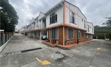 VENTA CASA EN CONJUNTO CERRADO - CIRCASIA QUINDIO