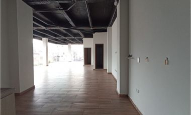 Se Arrienda Local Comercial Para Estrenar En Copacabana.