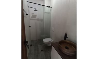 Se Arrienda Local Comercial Para Estrenar En Copacabana.