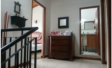 COMPRA ESTA HERMOSA CASA UNIFAMILIAR EN UNIDAD RESIDENCIAL