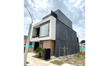 Vendo casa en sector Lotus. Rionegro