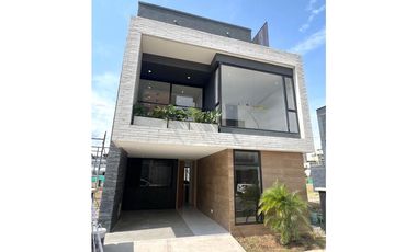 Vendo casa en sector Lotus. Rionegro