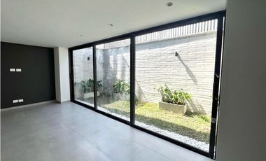 Vendo casa en sector Lotus. Rionegro