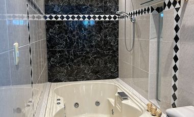 CASA EN RENTA CONTRY LA SILLA