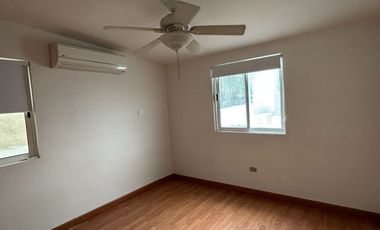 CASA EN RENTA CONTRY LA SILLA