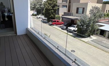 CASA EN VENTA EN CUMBRES DE SANTA FE