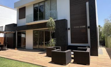 CASA EN VENTA EN CUMBRES DE SANTA FE