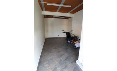 Local en Arriendo, Perpetuo Socorro, Medellín / 16m²