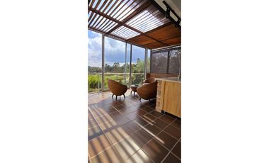 VENTA DE CASA CAMPESTRE CON CASA MAYORDOMO EN UNIDAD EN SAN VICENTE
