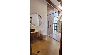 VENTA DE CASA CAMPESTRE CON CASA MAYORDOMO EN UNIDAD EN SAN VICENTE