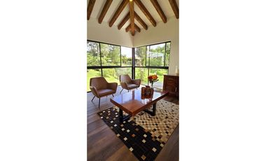 VENTA DE CASA CAMPESTRE CON CASA MAYORDOMO EN UNIDAD EN SAN VICENTE