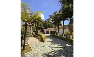 VENTA DE CASA CAMPESTRE CON CASA MAYORDOMO EN UNIDAD EN SAN VICENTE