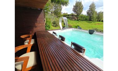 VENTA DE CASA CAMPESTRE CON CASA MAYORDOMO EN UNIDAD EN SAN VICENTE