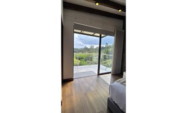 VENTA DE CASA CAMPESTRE CON CASA MAYORDOMO EN UNIDAD EN SAN VICENTE