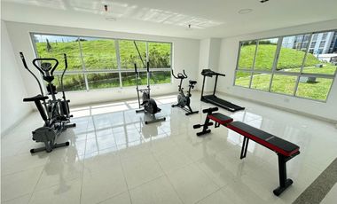 SE ARRIENDA APARTAMENTO EN AVENIDA CENTENARIO NORTE