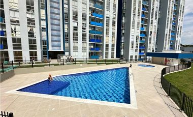SE ARRIENDA APARTAMENTO EN AVENIDA CENTENARIO NORTE