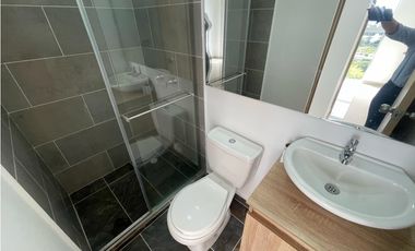 SE ARRIENDA APARTAMENTO EN AVENIDA CENTENARIO NORTE