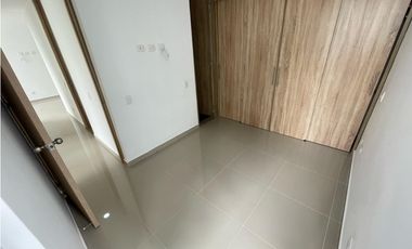 SE ARRIENDA APARTAMENTO EN AVENIDA CENTENARIO NORTE