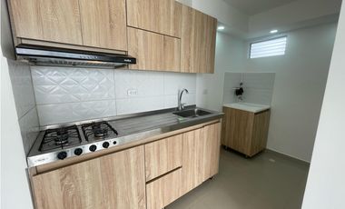 SE ARRIENDA APARTAMENTO EN AVENIDA CENTENARIO NORTE