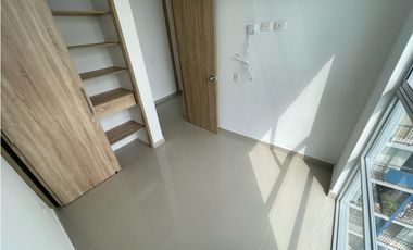 SE ARRIENDA APARTAMENTO EN AVENIDA CENTENARIO NORTE
