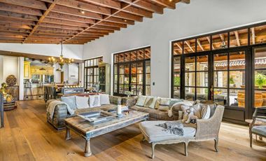 Casa en venta en viñedo exclusivo Santísima Trinidad – Cerca de San Miguel