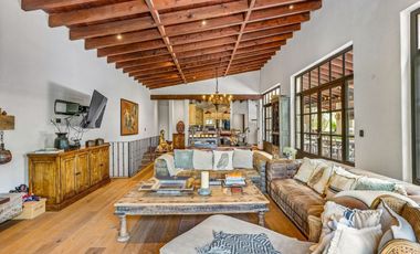 Casa en venta en viñedo exclusivo Santísima Trinidad – Cerca de San Miguel