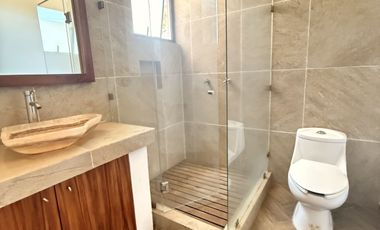 Hermosa Casa en Venta , Avandaro