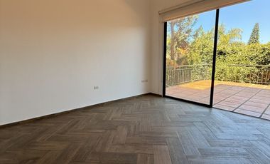 Hermosa Casa en Venta , Avandaro