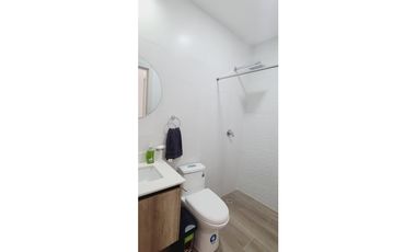Renta dpto de 2 habitaciones Urb. PortoManta sector sur vía san Mateo.
