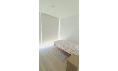 Renta dpto de 2 habitaciones Urb. PortoManta sector sur vía san Mateo.