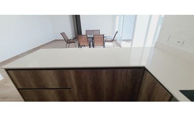 Renta dpto de 2 habitaciones Urb. PortoManta sector sur vía san Mateo.