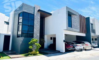 Residencia en Venta Fracc. Rincón de los Encinos Saltillo