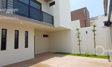 Casa nueva en venta ubicada en Palma Estrella, en Fracc. Real de Palmas, en la ciudad de Coatzacoalcos, Veracruz.