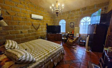 HERMOSA CASA ESTILO HACIENDA, EN PORTAL DEL NORTE