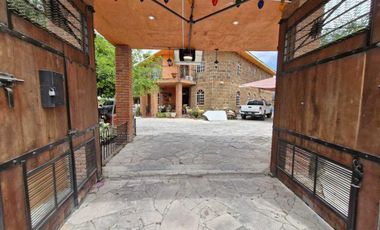 HERMOSA CASA ESTILO HACIENDA, EN PORTAL DEL NORTE