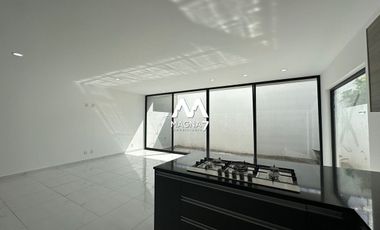 CASA EN RENTA EN PARQUES VALLARTA