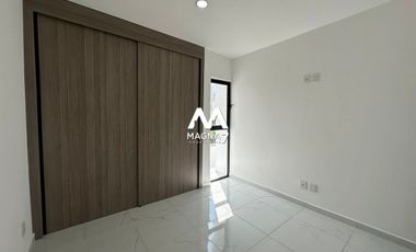 CASA EN RENTA EN PARQUES VALLARTA