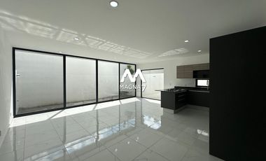 CASA EN RENTA EN PARQUES VALLARTA