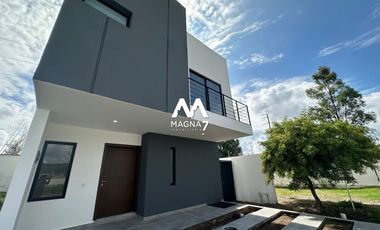 CASA EN RENTA EN PARQUES VALLARTA