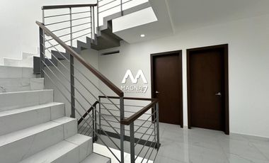 CASA EN RENTA EN PARQUES VALLARTA